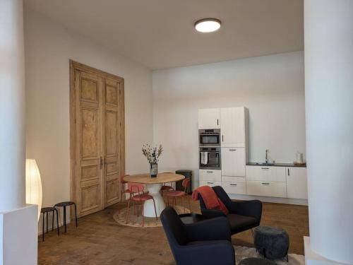 Liege Apartment | La terrasse des Guillemins