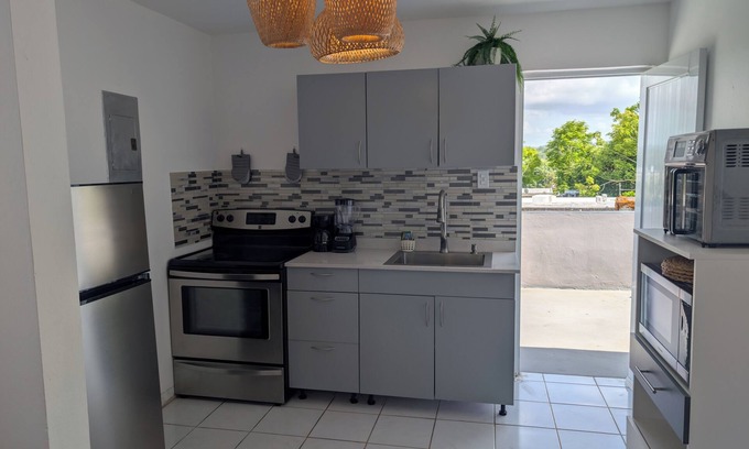 Sabana Llana Sur Apartment | La Villa Rocosa - Cozy 2BR/1BA Apartment Close to Everything in San Juan