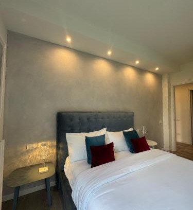 Sarnico Apartment | La Vita LakeView - Garden & Pool