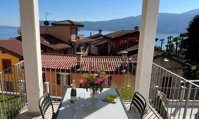 Pallanza Apartment | Lago Azzurro modern aparment with lake view and ba