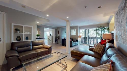 Village North Apartment | LAGOONS 20 Village location Rare 5BDR Condo With Private Hot Tub