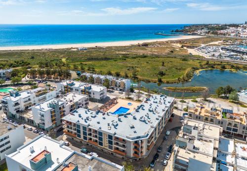 Lagos Apartment | Lagos Apt with pool and huge balcony Very close to Beach and Marina