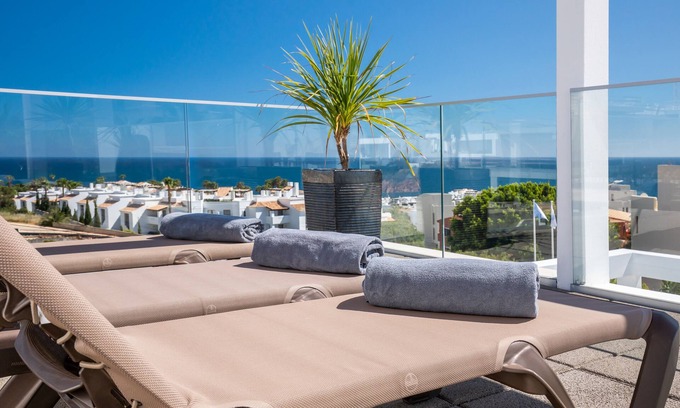 Porto de Mos Hotel | Lagos Atlantic Hotel