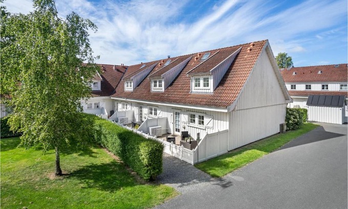 Nykobing Sjaelland Apartment | Lake Front Apartment In Nykøbing Sj