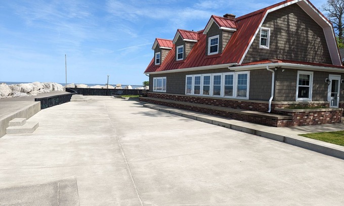 Huron House | Lake Front! Beach Access! Sunroom! Amazing Lake Views! New Listing! Cedar Point!