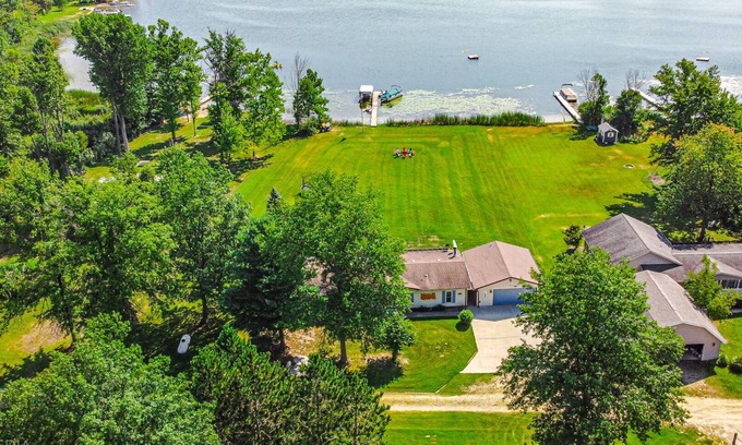 Kendall House | Lake Front Home with Plenty of Space inside and outside. 100 Ft of Lake Frontage