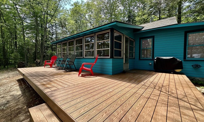 Oscoda Cottage | Lake Huron beach-front cottage