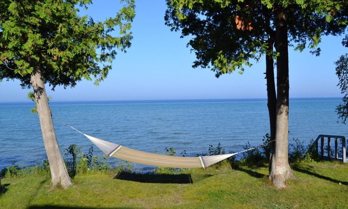 Charlevoix House | LAKE MICHIGAN 213 FEET OF BEACHFRONT