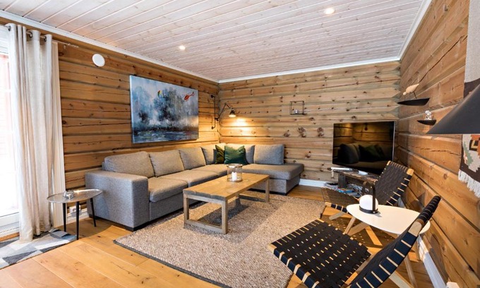 Sykkylven Apartment | Lake View Apartment 4 bedrooms and 2 bathrooms