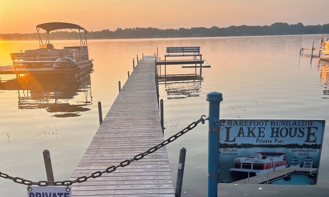 Bass Lake House | Lake view house with private pier lake access