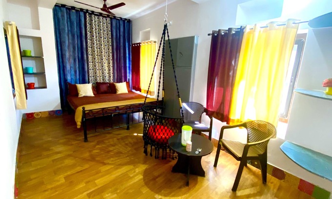 Lake Swaroop Sagar Hotel | lake view rooftop in lakecity
