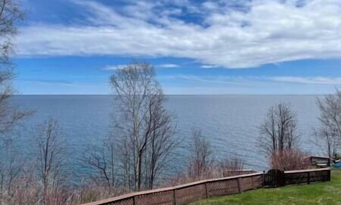 Tofte Apartment | Lake Views + Access I Pool I Sauna I Game Room I Nord Haven