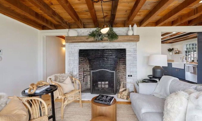 Skaneateles House | Lake Views, Pool, Sauna