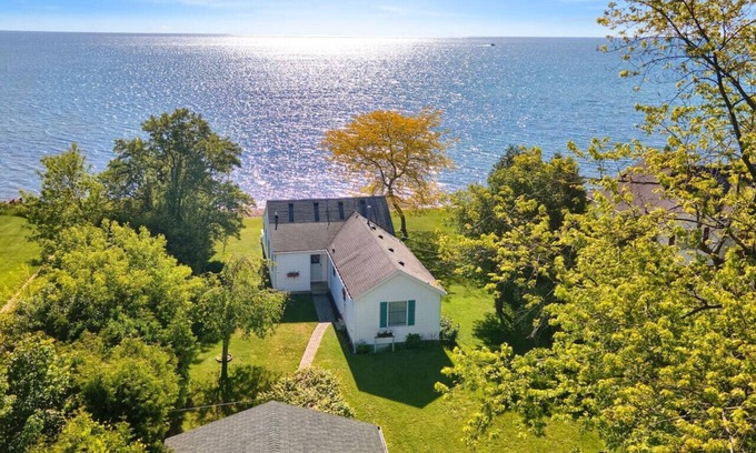 Port Sanilac House | Lakefront 3BD, Home Walk to Downtown Port Sanilac