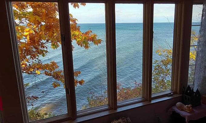 Fancher House | Lakefront 3BR Retreat Near Niagara Falls, Sleeps 7
