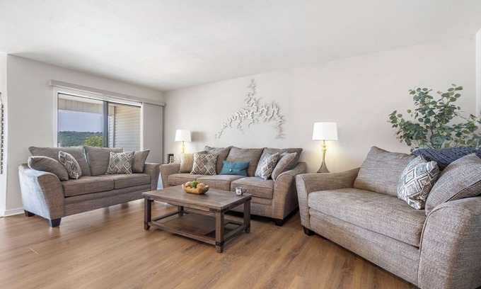 Kimberling City Condo | Lakefront Bliss! Stunning Views, Direct Lake Access, Free Attraction Tickets & Resort Amenities!