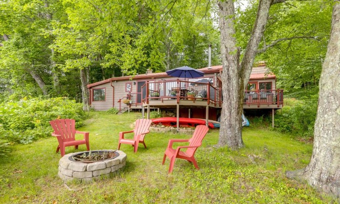 Mansfield Depot House | Lakefront Connecticut Retreat Near UConn