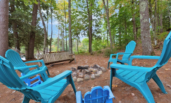 Lake Arrowhead House | Lakefront cottage | Indoor Pools | Kayaks