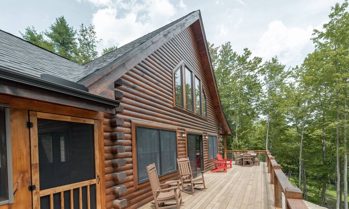 North Glade Hills House | Lakefront Escape: Lakefront, Dogs Welcome, Dock Slip, Hot Tub!