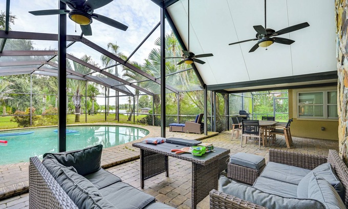 Lutz House | Lakefront Lutz Home w/Hot Tub: 15 Mi to Tampa