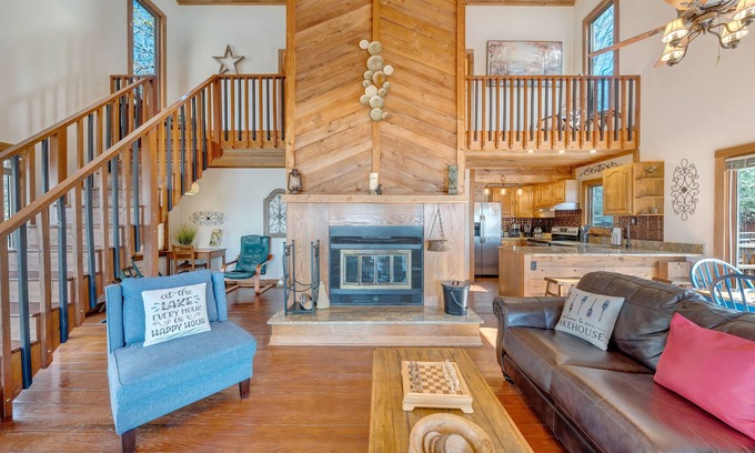 Smith Mountain Lake House | Lakefront with private dock,& Fire pit