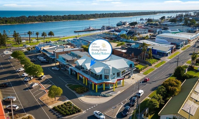 Lakes Entrance Apartment | Lakes In Town - Lakes Entrance