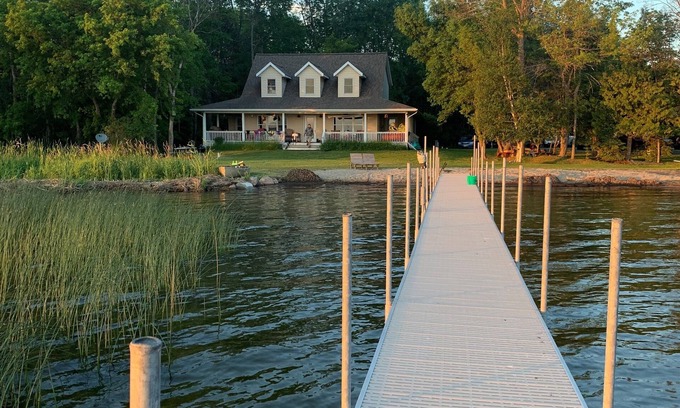 Northome Cabin | Lakeshore cabin
