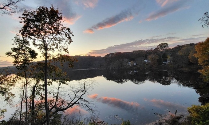 Niantic Cottage | Lakeside Bliss