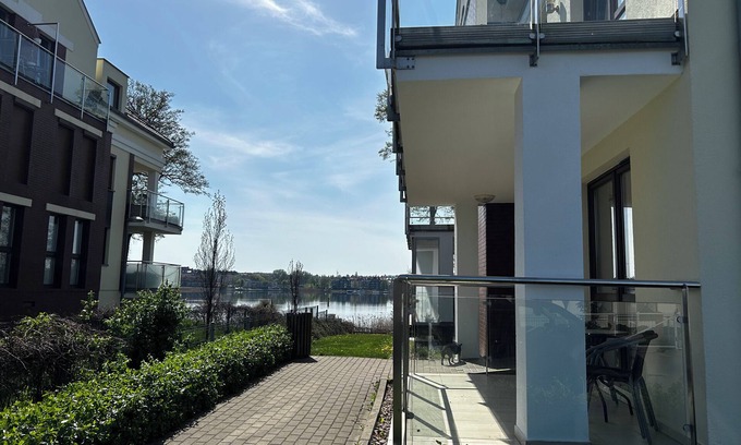 Ostroda Apartment | Lakeside Promenade View Sunrise Studio