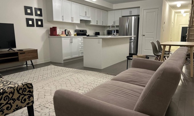 Clarington House | Lakeside Serenity: A Modern 3BR Family Getaway