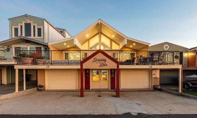 Lake Shore - Lake Vista House | Lakeview Gem: 3BR, 2.5BA Home. Private Pool, Marina and Lakefront Views - Perfect for Families