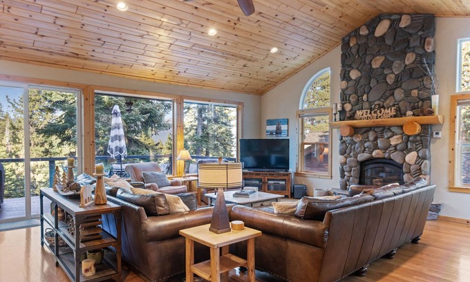Ridgewood House | Lakeview Grandeur | Luxury With Lake Views