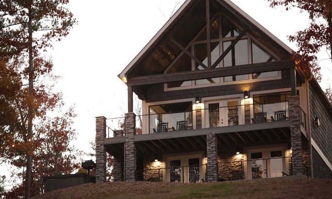 Mena Cabin | Lakeview | Hot Tub | Kayak/Fish | ATV Trails