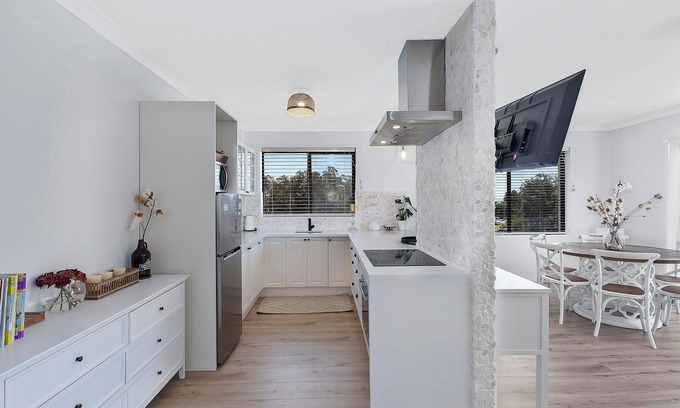 The Entrance North Apartment | Lakeview on Lynch