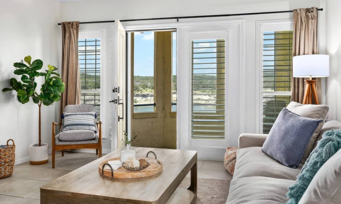 Lago Vista Condo | Lakeview Villa | 2 Bed, 2 Bath