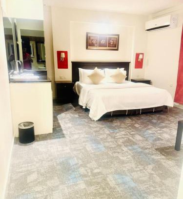 Al Izdihar Apartment | Lamas Furnished Units