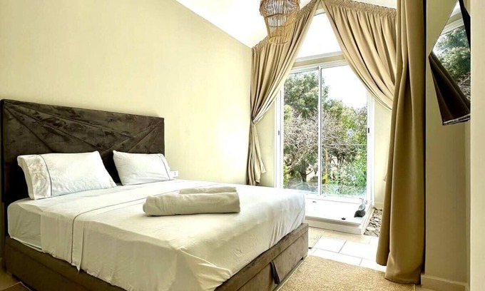 Achakkar Apartment | Lamina | Cozy Rustic Haven for a Peaceful Getaway