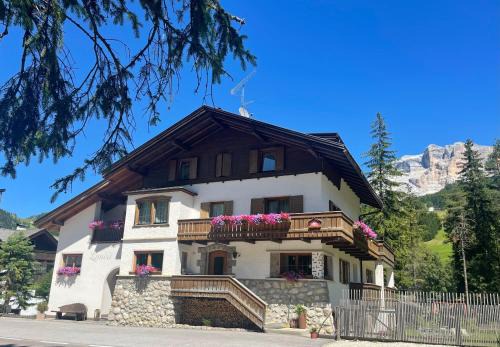 Pedraces Bed & Breakfast | Lamirì