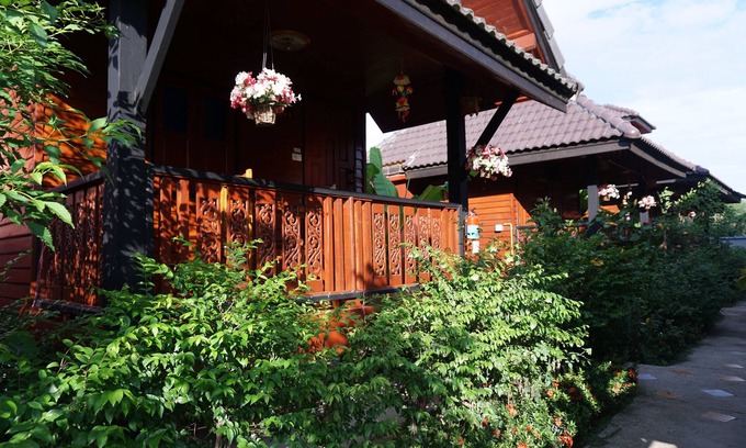 Lampang Hotel | Lampang Bouteak Resort