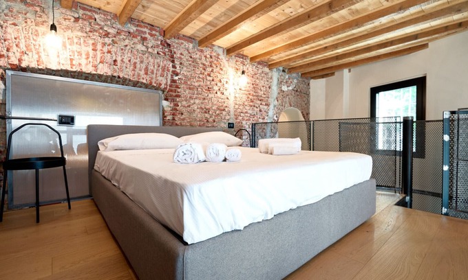 Zona Farini Apartment | Lancetti Stylish Loft-hosted by Sweetstay