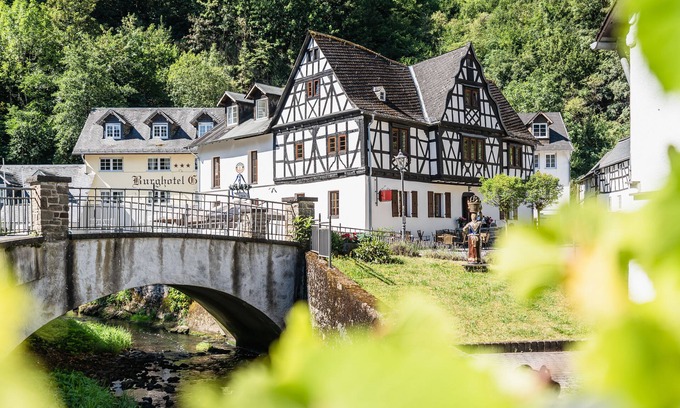 Grenzau Hotel | Landgasthof zur Burg Grenzau