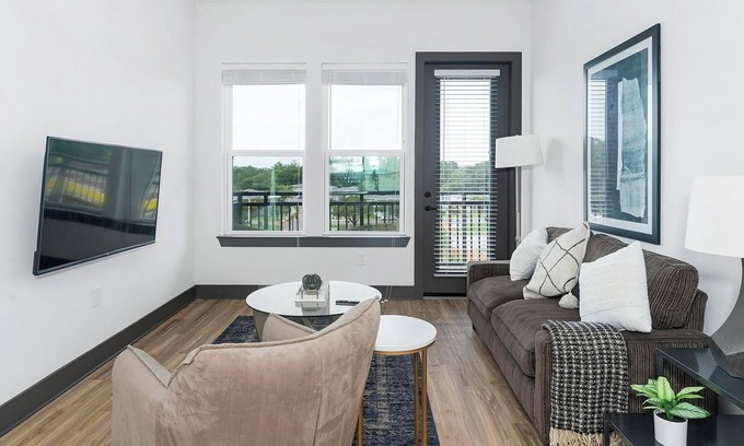 St. Nicholas Apartment | Landing | Amazing 1BD, Pool, Clubhouse