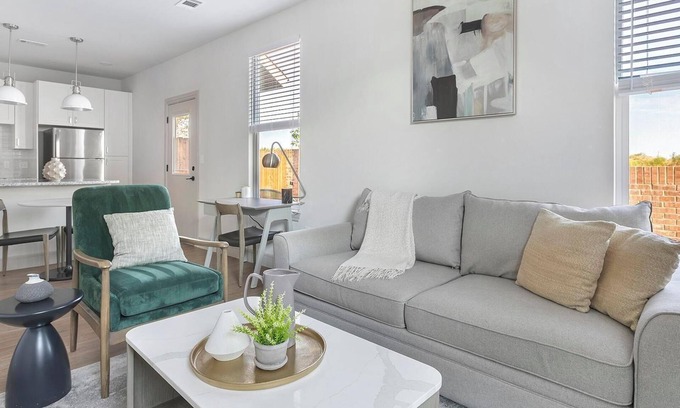 Tarrant County Apartment | Landing | Amazing 1BD, Pool, Yoga Studio