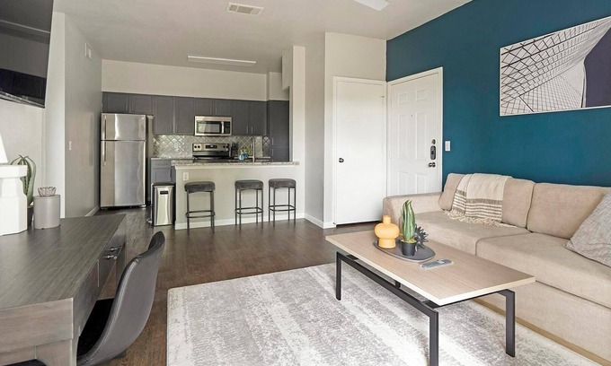 San Antonio Apartment | Landing | Amazing 2BD, Clubhouse, Gym