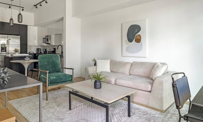 Providencia Park Apartment | Landing | Amazing 1BD, Pool, Clubhouse