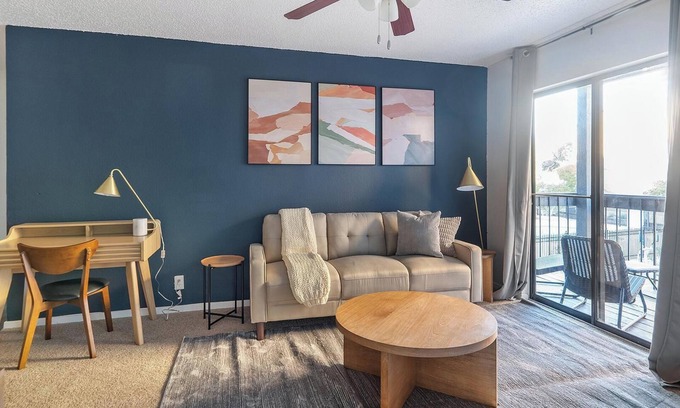 Windsor Park Apartment | Landing at Mueller Flats - 1 Bedroom in Windsor.