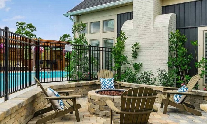 Lewis Center Apartment | Landing at Oak Creek at Polaris - 1 Bedroom in Downtown Columbus