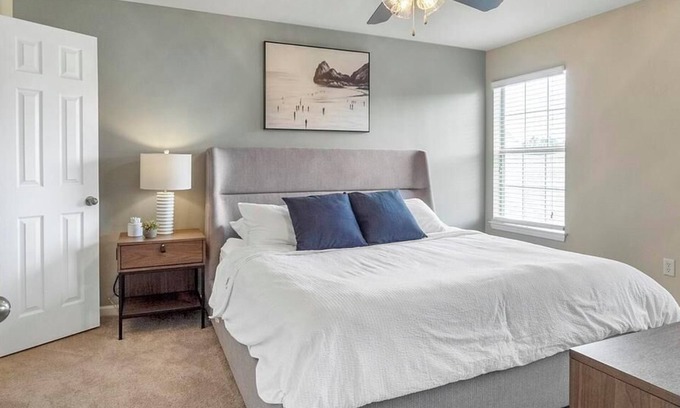 Midlothian Apartment | Landing at Swift Creek Commons Apartments - 1 Bedroom in Brandermill