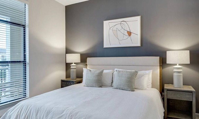 Garland Apartment | Landing at The Hendry - 1 Bedroom in Downtown Garland