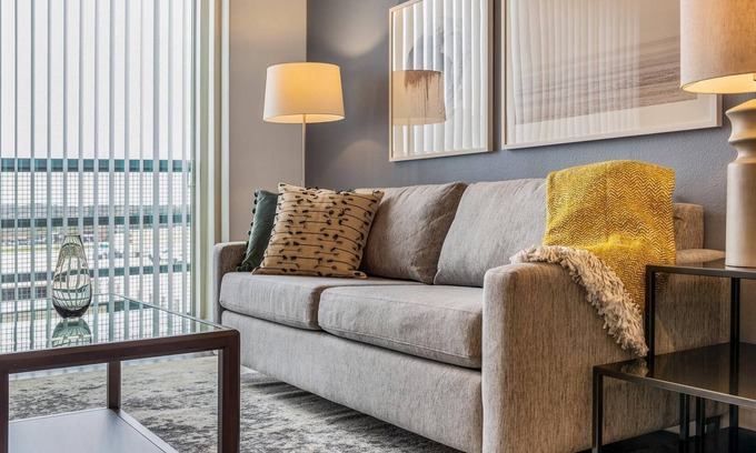 Houston Apartment | Landing | Beautiful 1BD, Pool, Clubhouse